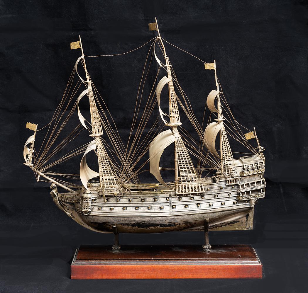 Chiseled silver antique sailing ship. Naples early 20th century. - Art by Unknown