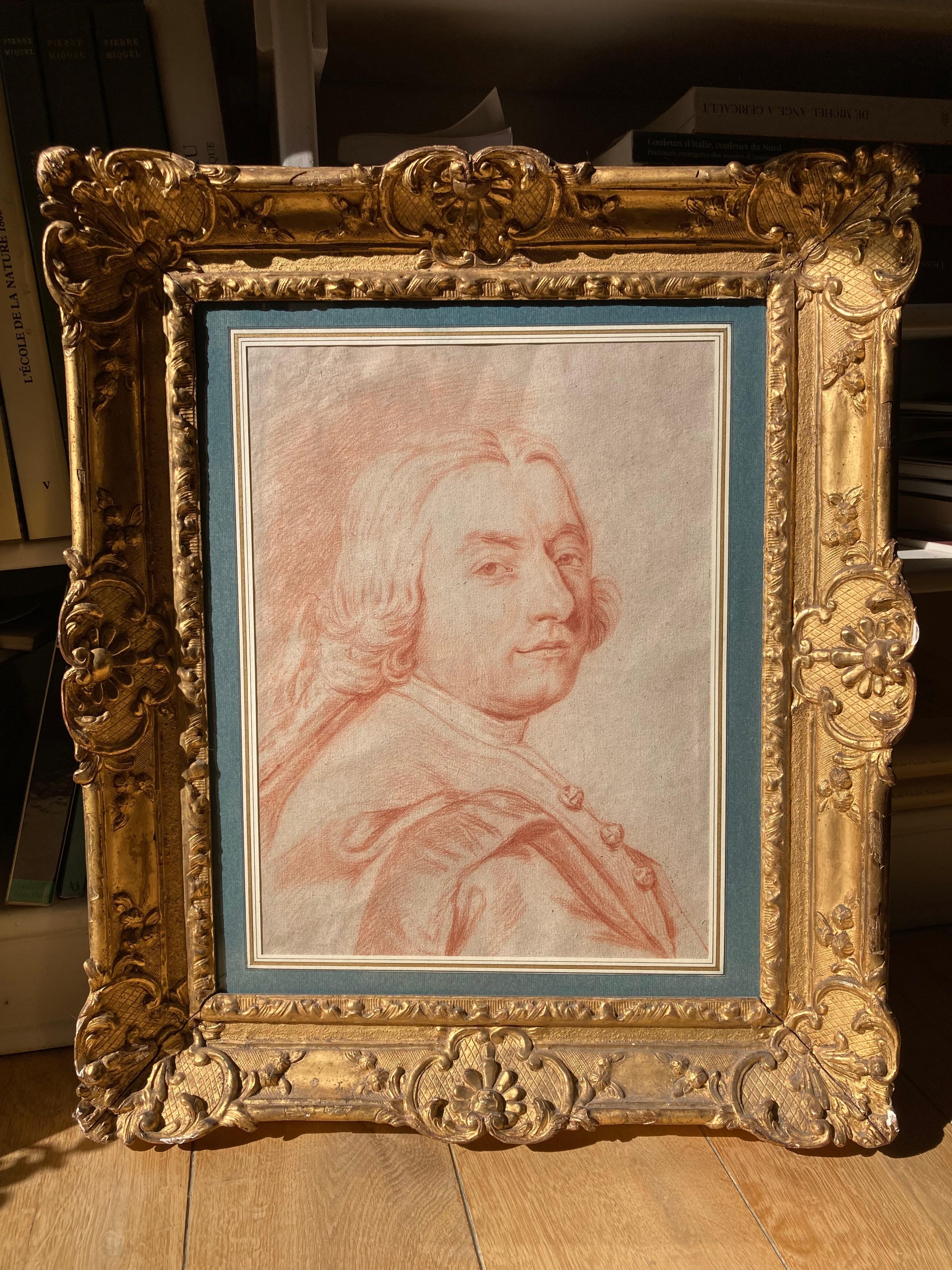 French School - 18th century
Paris, Louis XV-Transition period

Portrait of a man seen from three quarters
Mid-18th century
Sanguine
40 x 29 cm
59 x 50 cm framed
Superb Transition period key frame in carved and gilded wood with old fastener and