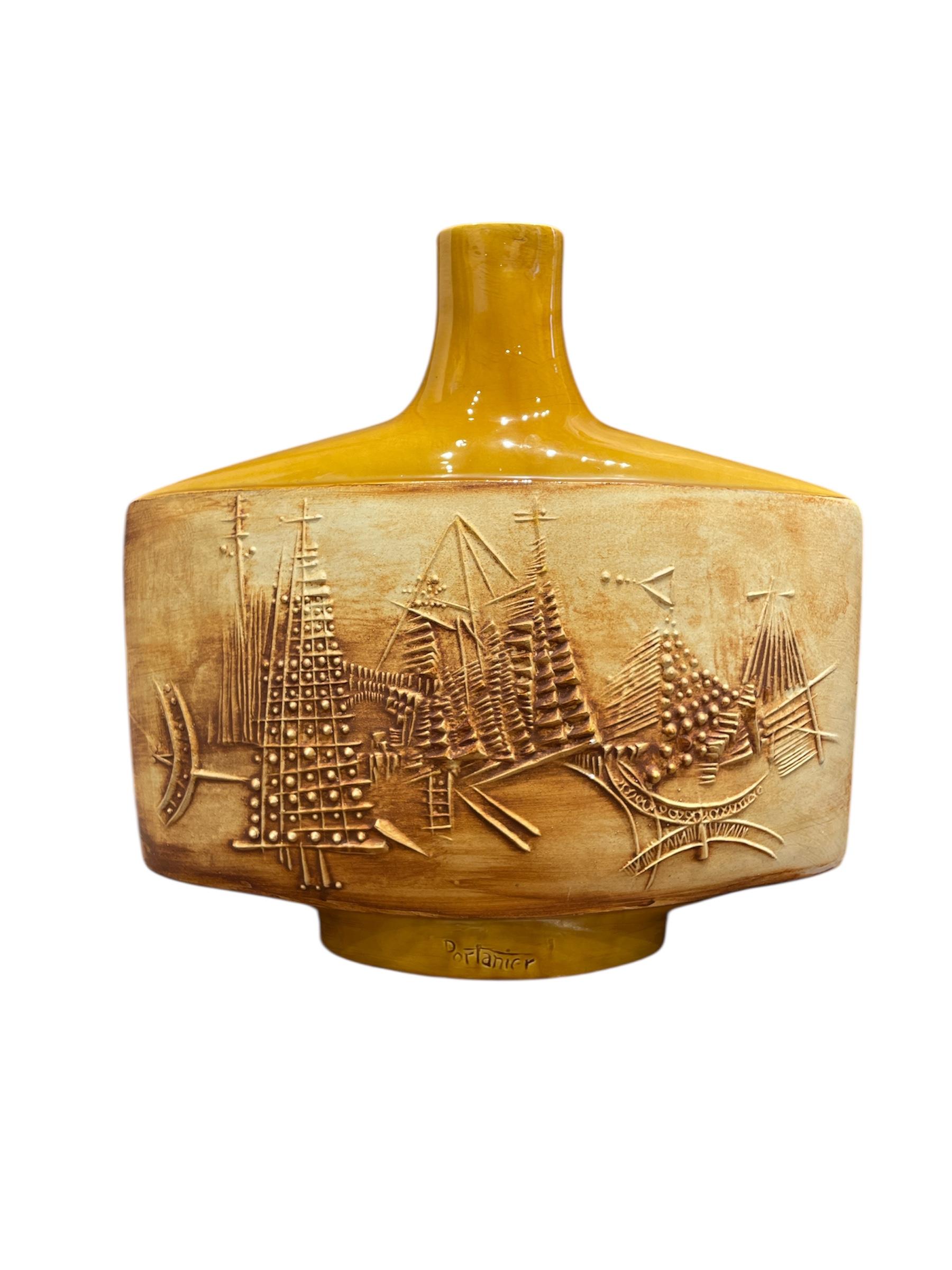 Vase - Art by gilbert Portanier 