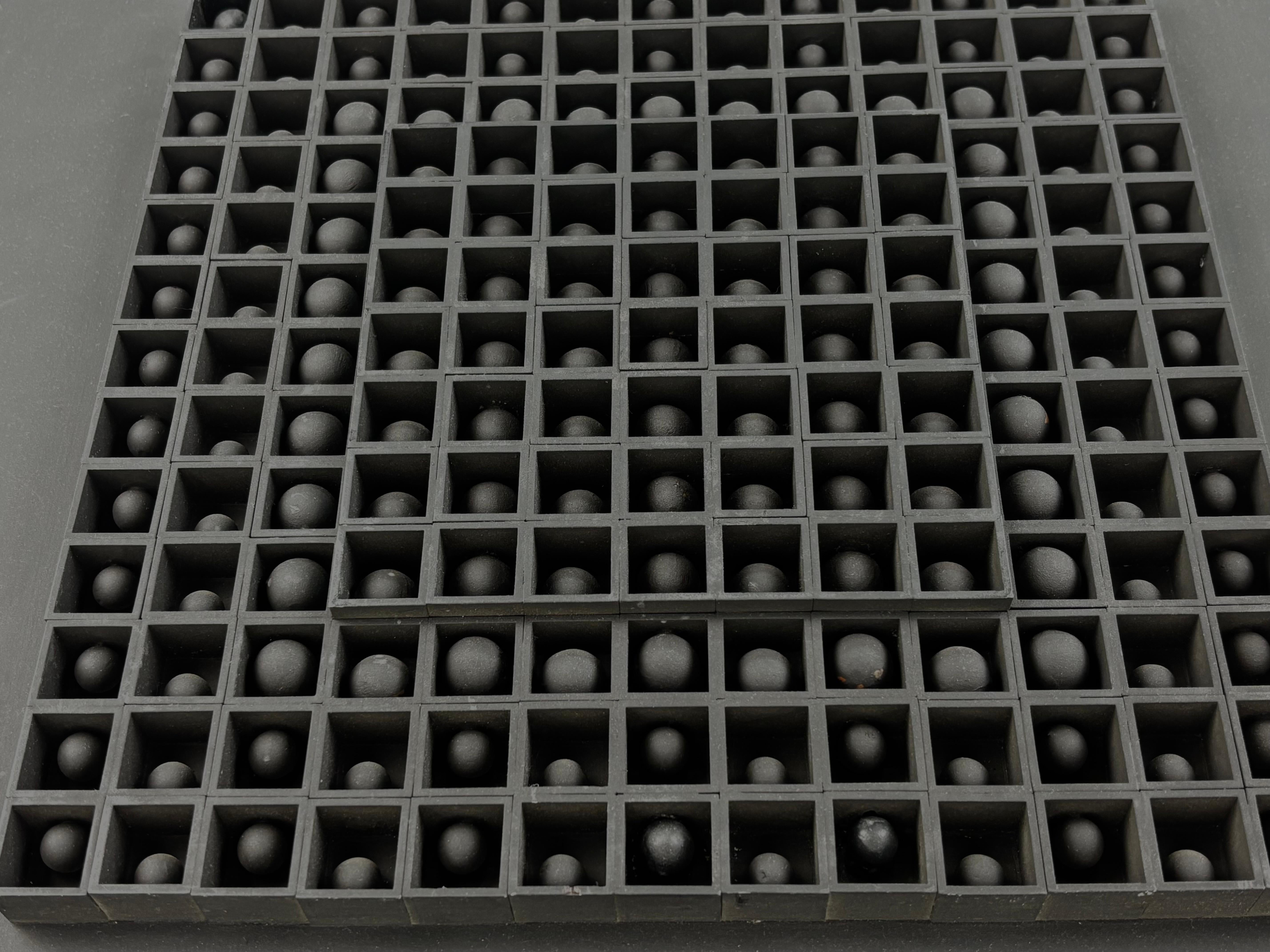 Lote de 3 composiciones modulares metálicas - Arte cinético y contructivista For Sale 9