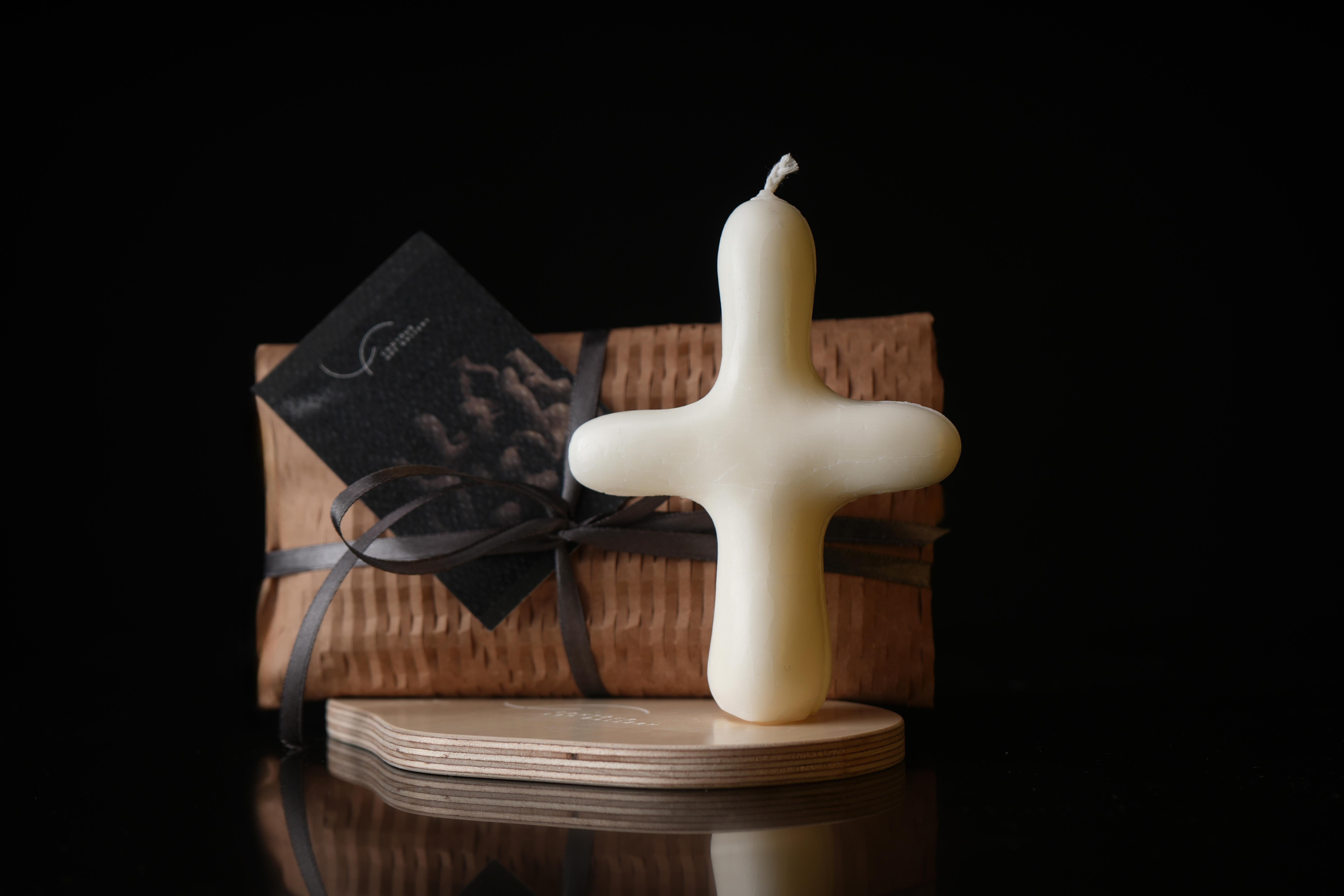 Palm Wax Artsy Sculptural Candle after Ceramic Sculptures of Contemporary Artist