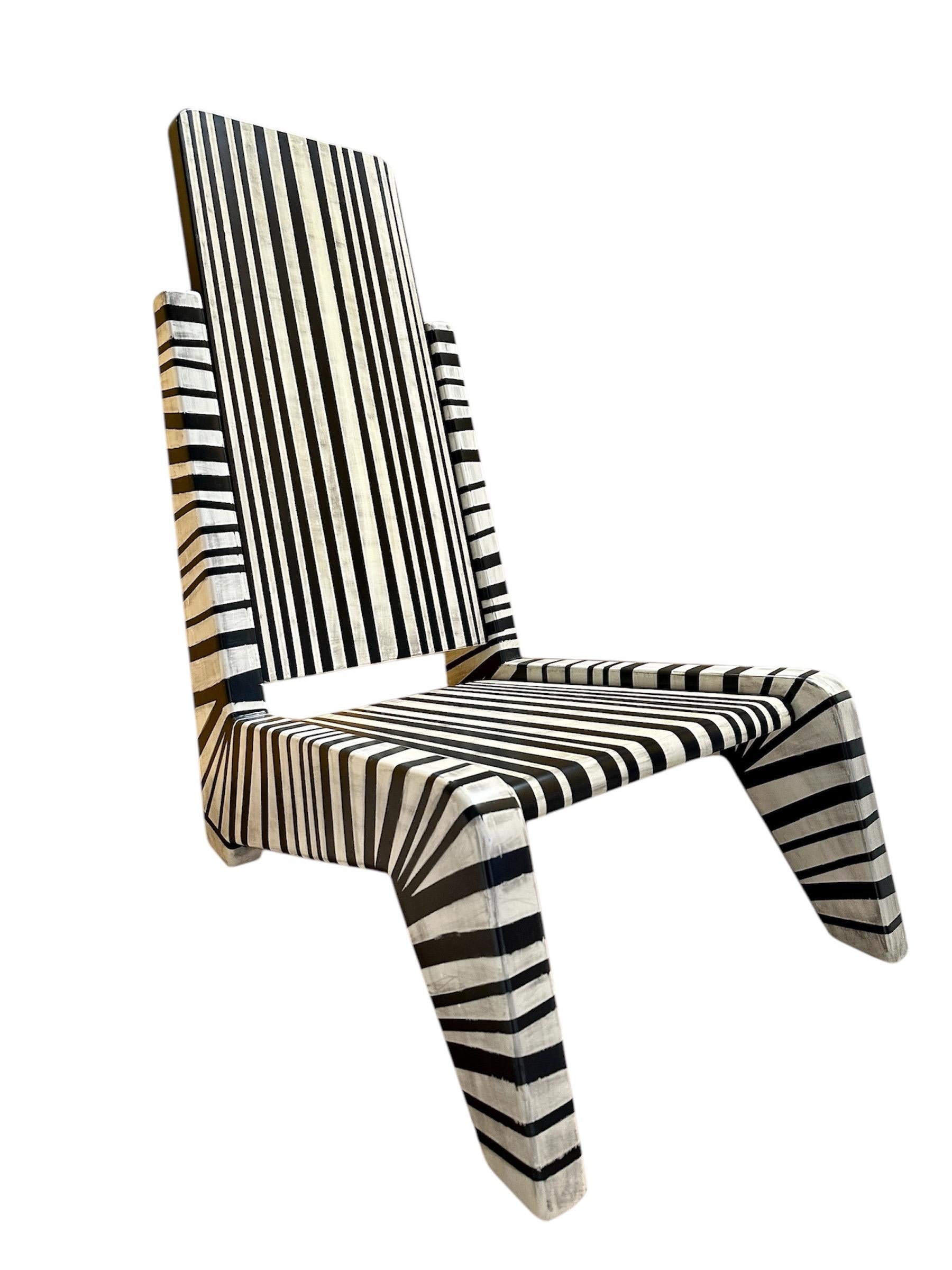 Silla única de madera de cebra pintada a mano - Silla moderna de lujo de Mahesh Sharma