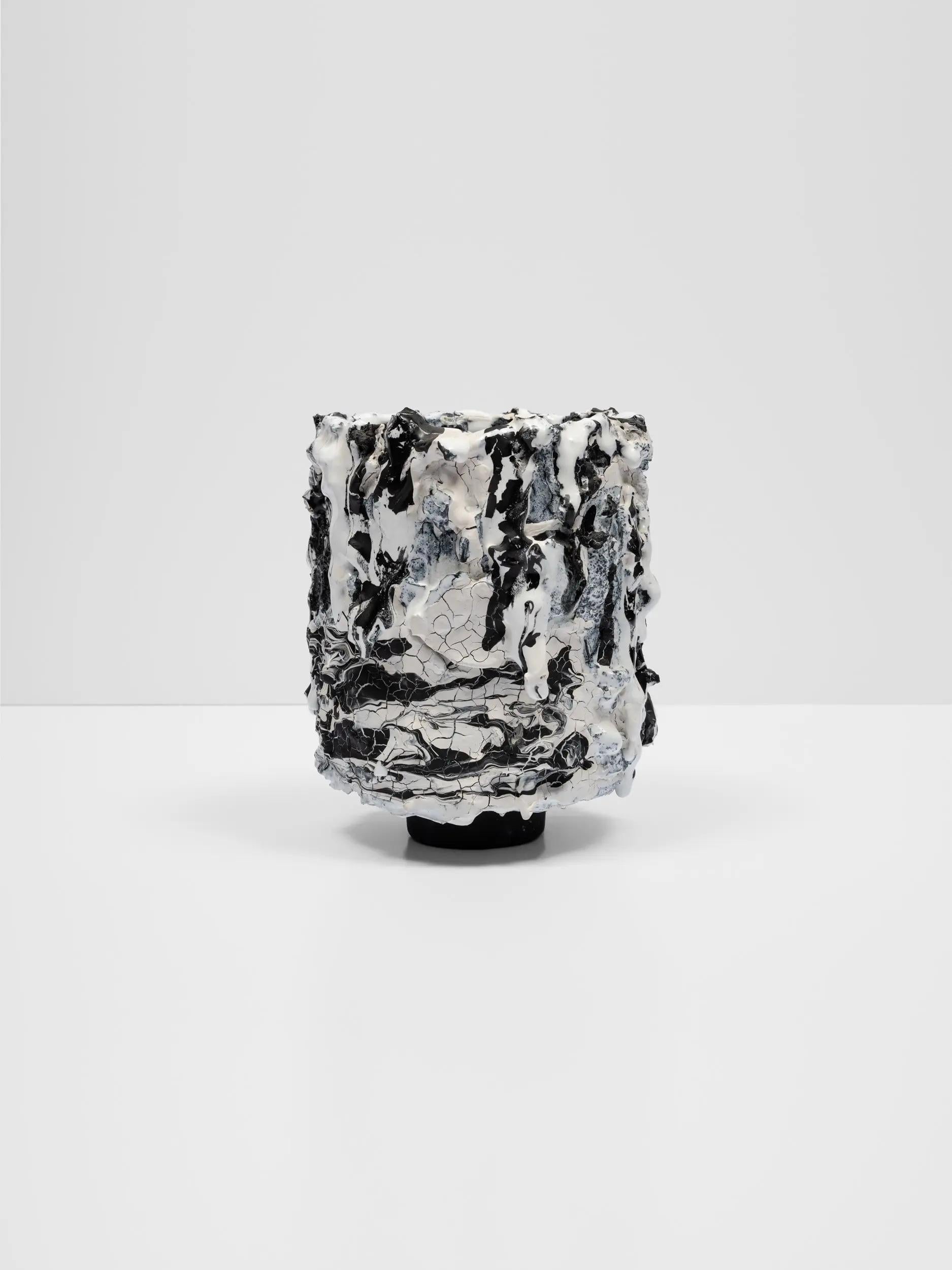 Brian Rochefort
Untitled, 2014
Glazed stoneware
21.6 x 14 x 14 cm
8 1/2 x 5 1/2 x 5 1/2 in