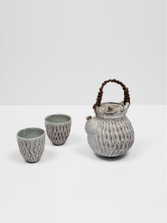 Akiko Hirai Ceramic Dry Kohiki Flower Petal Teapot and Two Cups, 2022