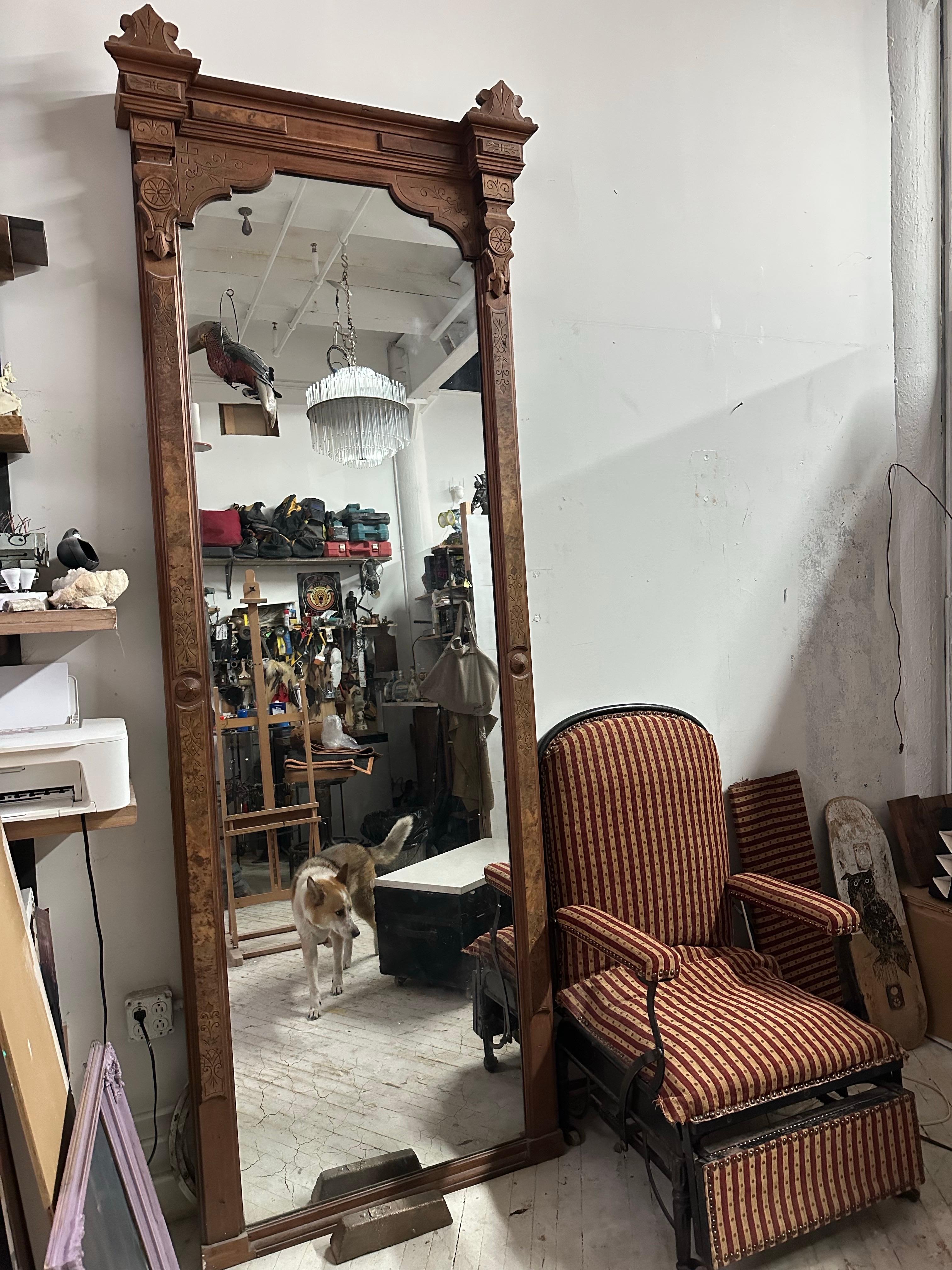 Antique Victorian Eastlake Hall Mirror - Fin 19e / début 20e siècle en vente 2
