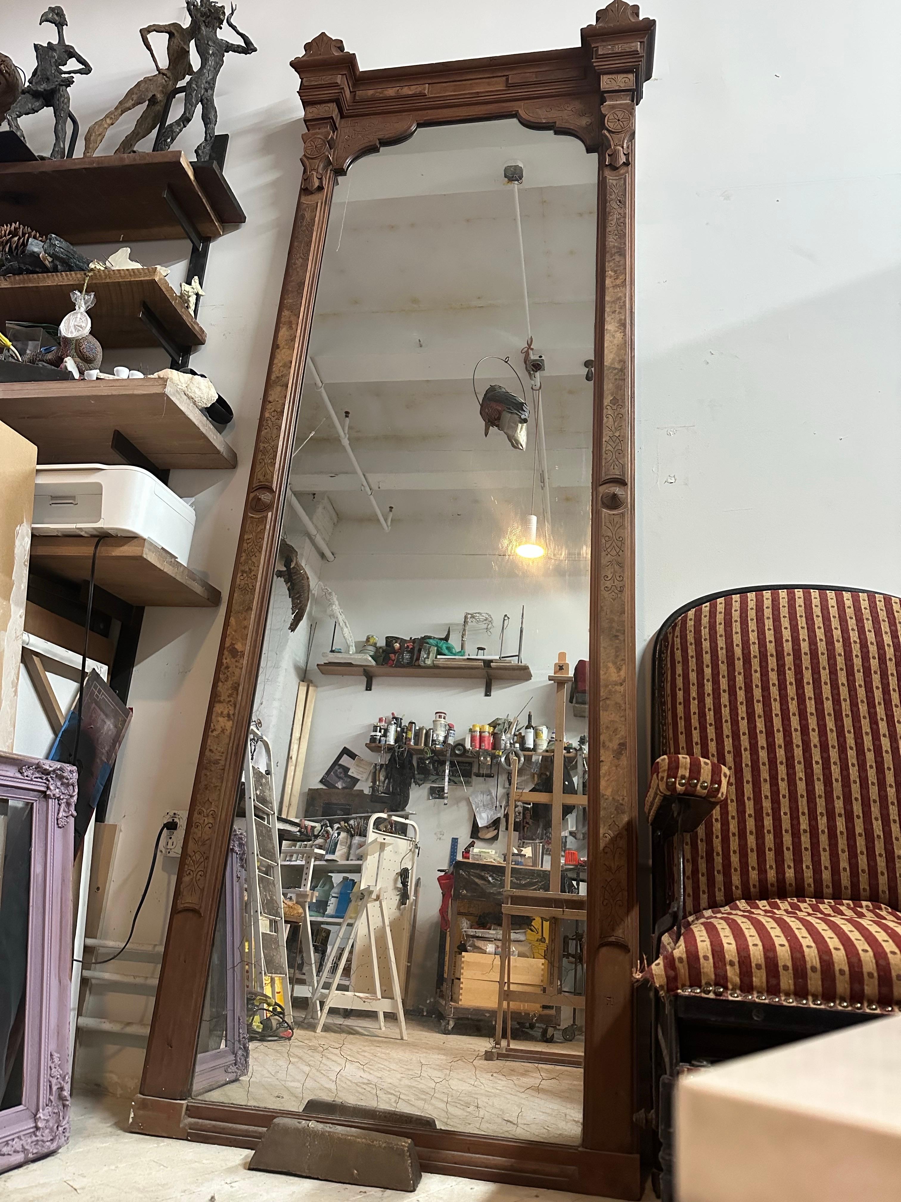 Antique Victorian Eastlake Hall Mirror - Fin 19e / début 20e siècle en vente 4