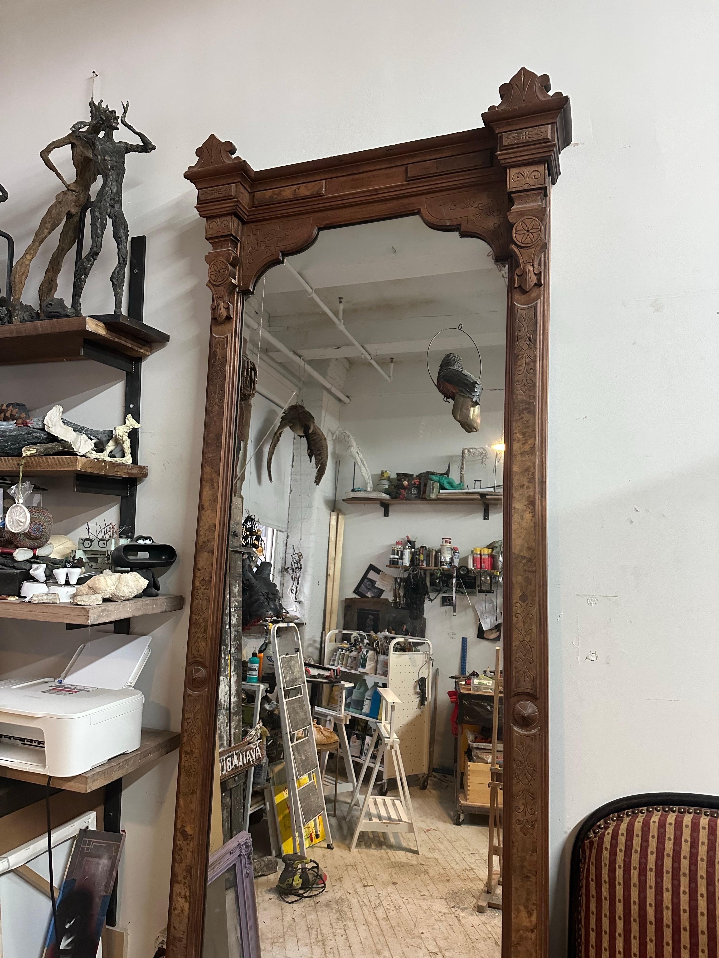 Antique Victorian Eastlake Hall Mirror - Fin 19e / début 20e siècle en vente 5