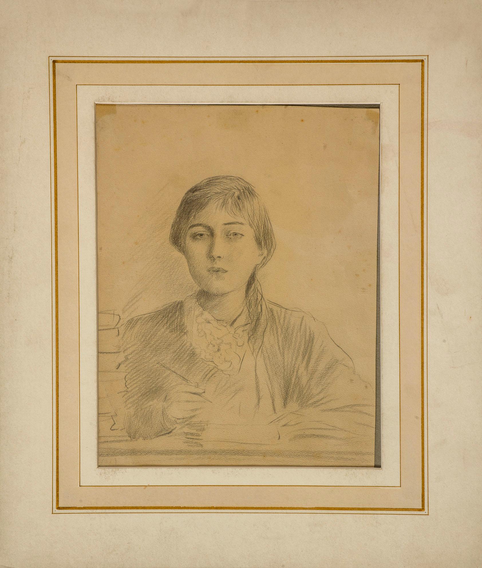 Questo bellissimo disegno a matita raffigura il ritratto di una giovane e dolce ragazza dai capelli corti e dallo sguardo diretto e intenso, ritratta a mezzo busto, seduta a un tavolo o a una scrivania. 
Sebbene non sia firmato, è senza dubbio