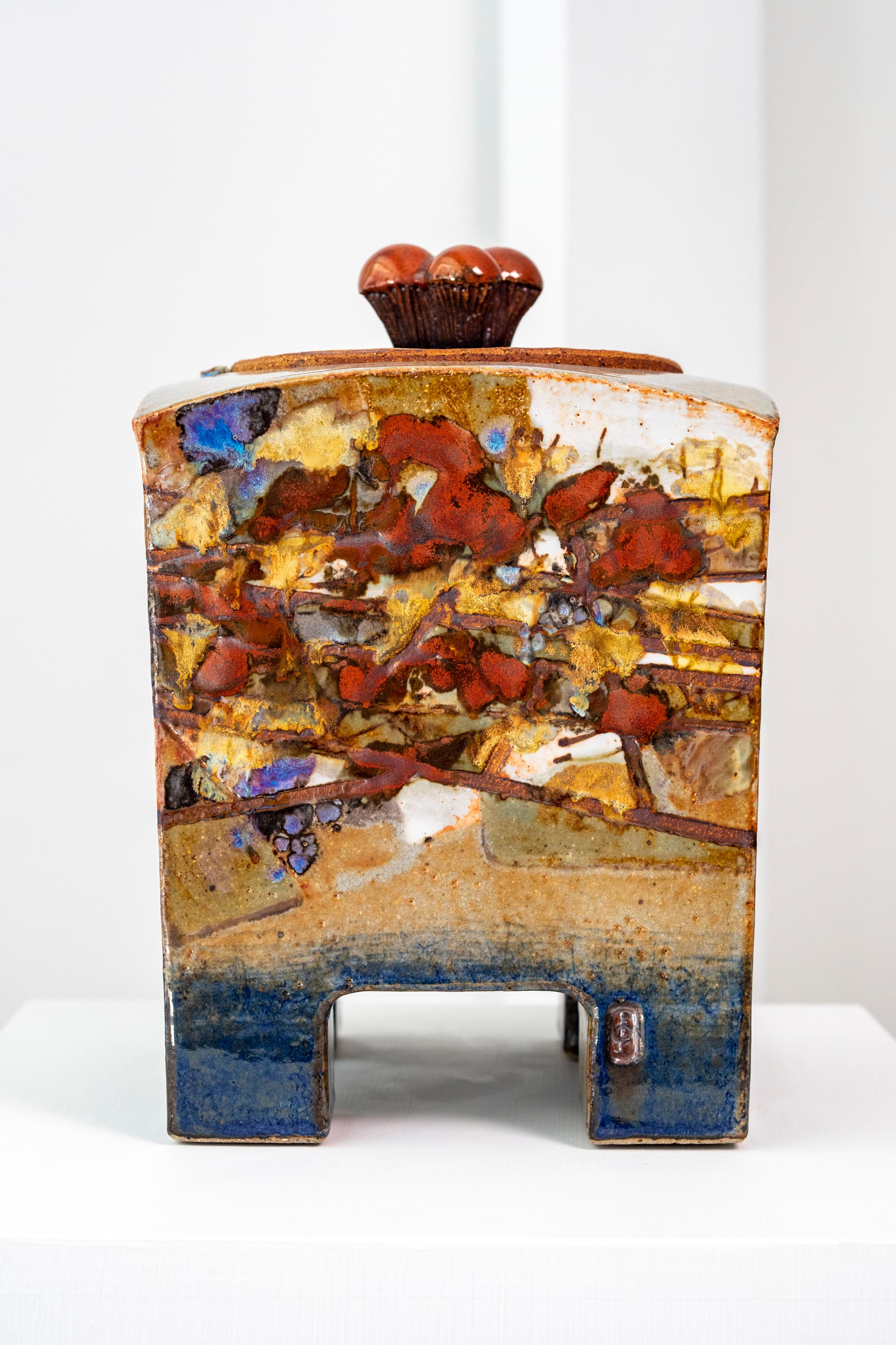 Unique piece
Certificate : seal and signature by Jean-Claude Canonne and on the original certificate
Techniques: Engraving, cabochon on lid, reduction firing at 1300°C.

This chest is a very long 6 months time of work of preparing, both for the