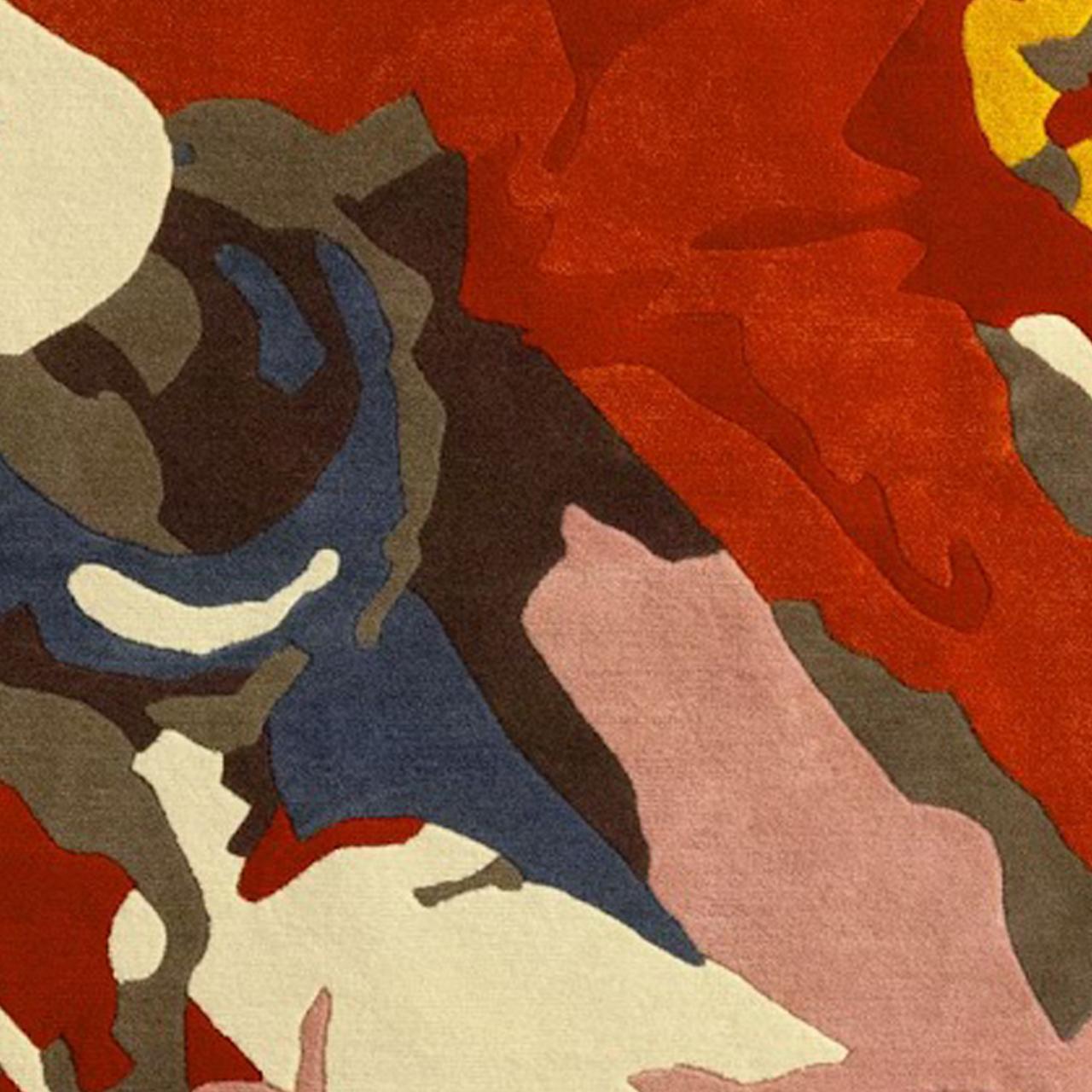 Tapis unique de la série Dawn Epiphyte conçue par l'artiste Leo Rydell. Fabriquée à la main au Népal avec 100 % de laine tibétaine de haute qualité, cette pièce se distingue par sa présence sculpturale et ses volumes organiques, deux éléments