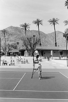 Marin au service de Novak avant l'match de John Isner, La Quinta, Californie