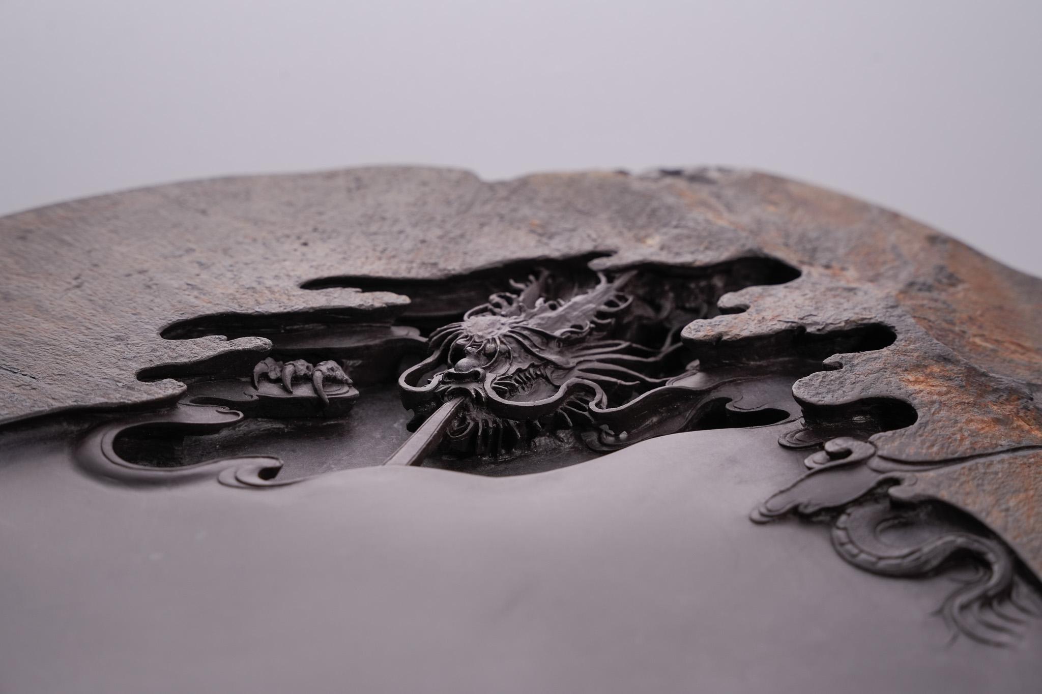 Verheißungsvoller Drache, Duanxi Kengziyan Tintenstein