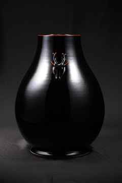 Black-Gold Deer-Head Vase