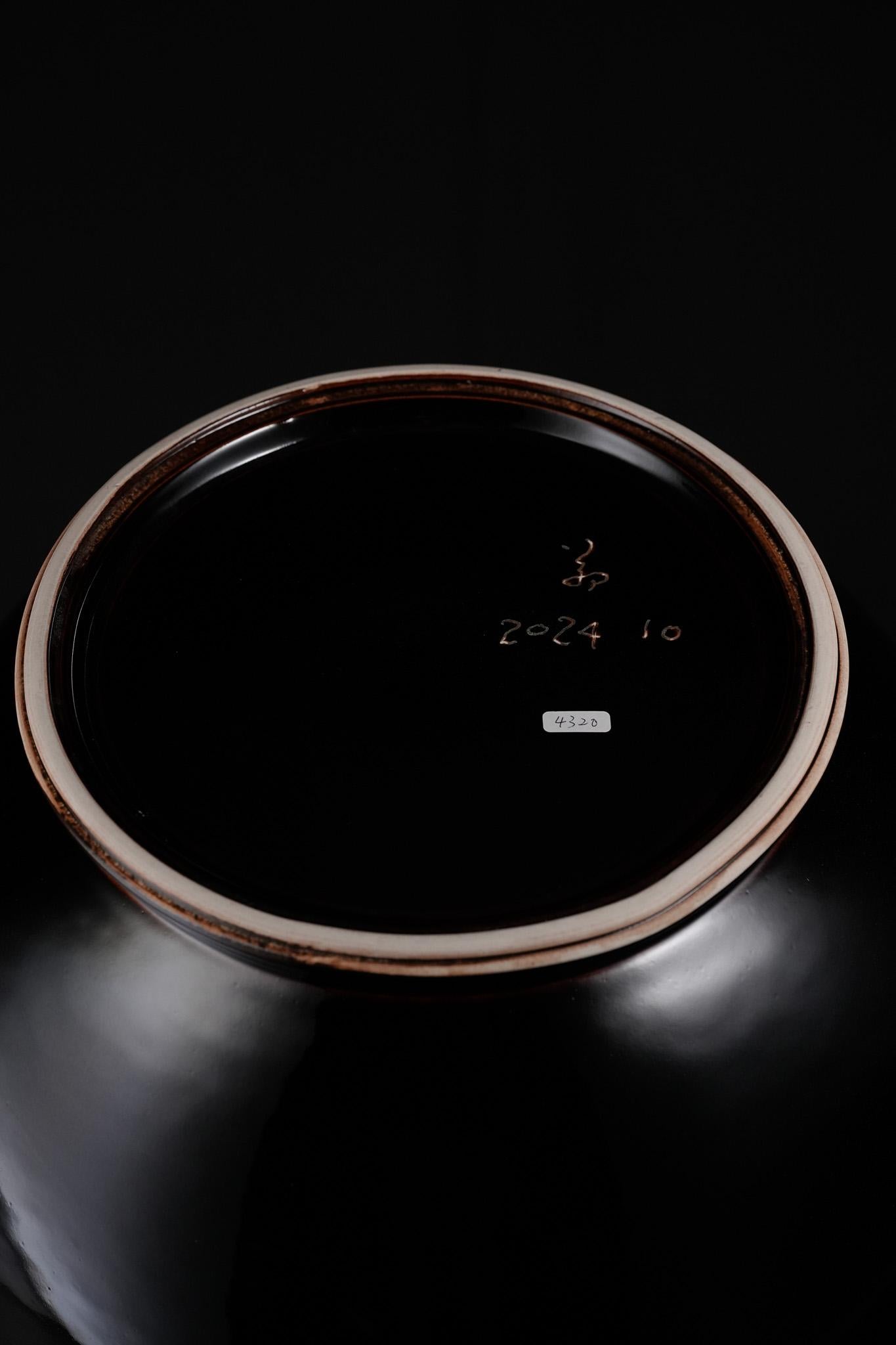 Black-Gold Deer-Head Vase For Sale 12