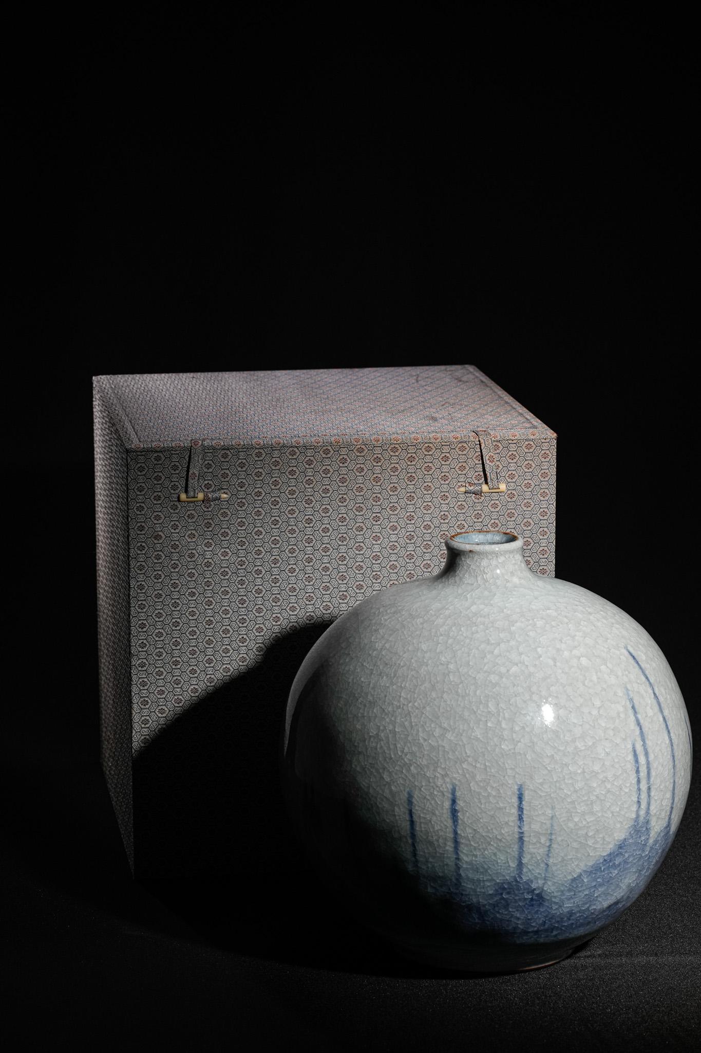 Water Dance, Narrow-Mouthed Round Vase For Sale 7