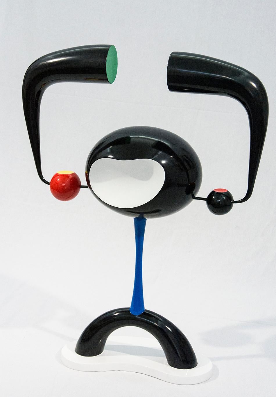 Arnold - playful body builder - black and white with red, yellow and green - Sculpture by Benny Katz