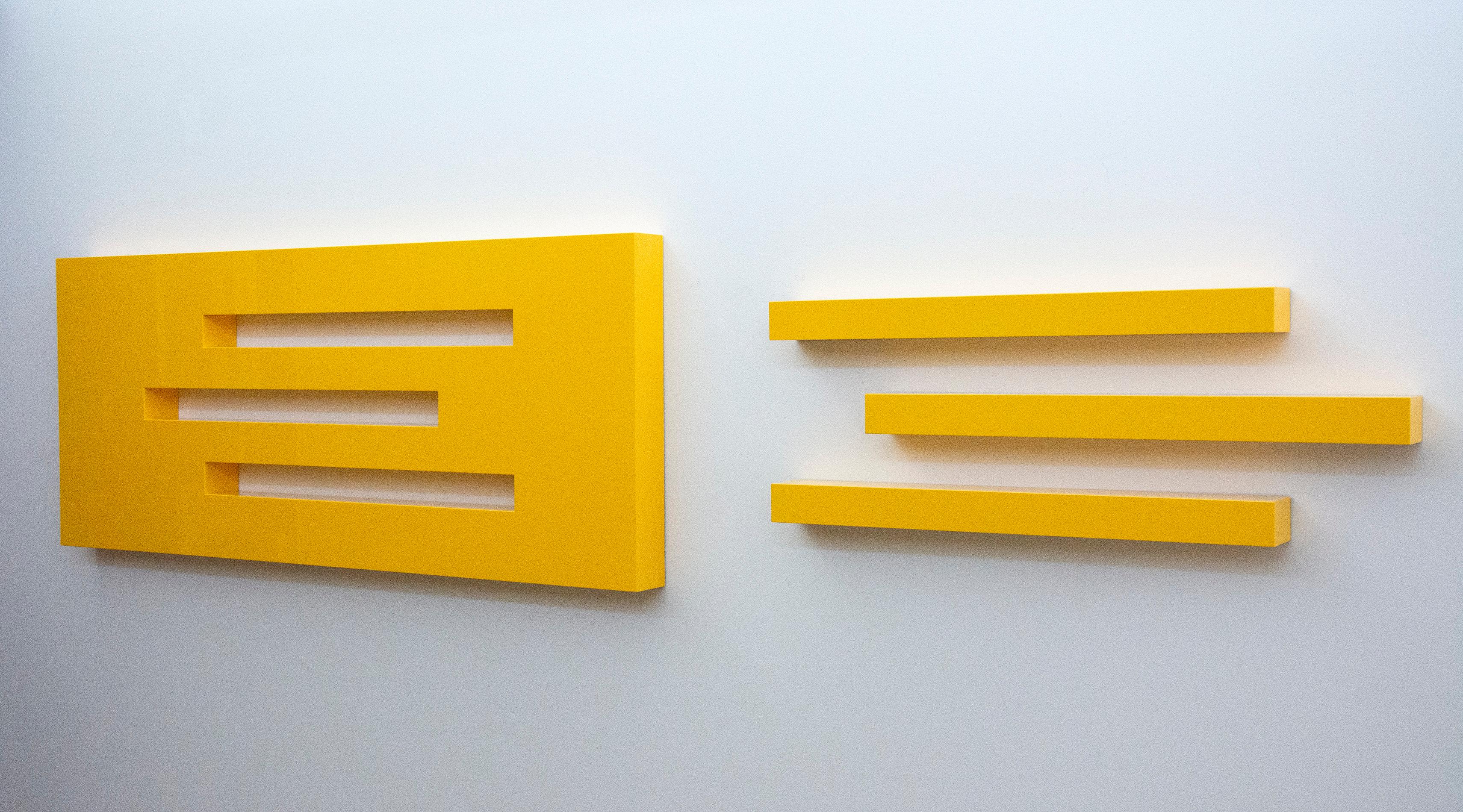 Foundations, Gelb – große, glatte, helle, glänzende, abstrakte Wandskulptur (Zeitgenössisch), Sculpture, von  Lori Cozen-Geller
