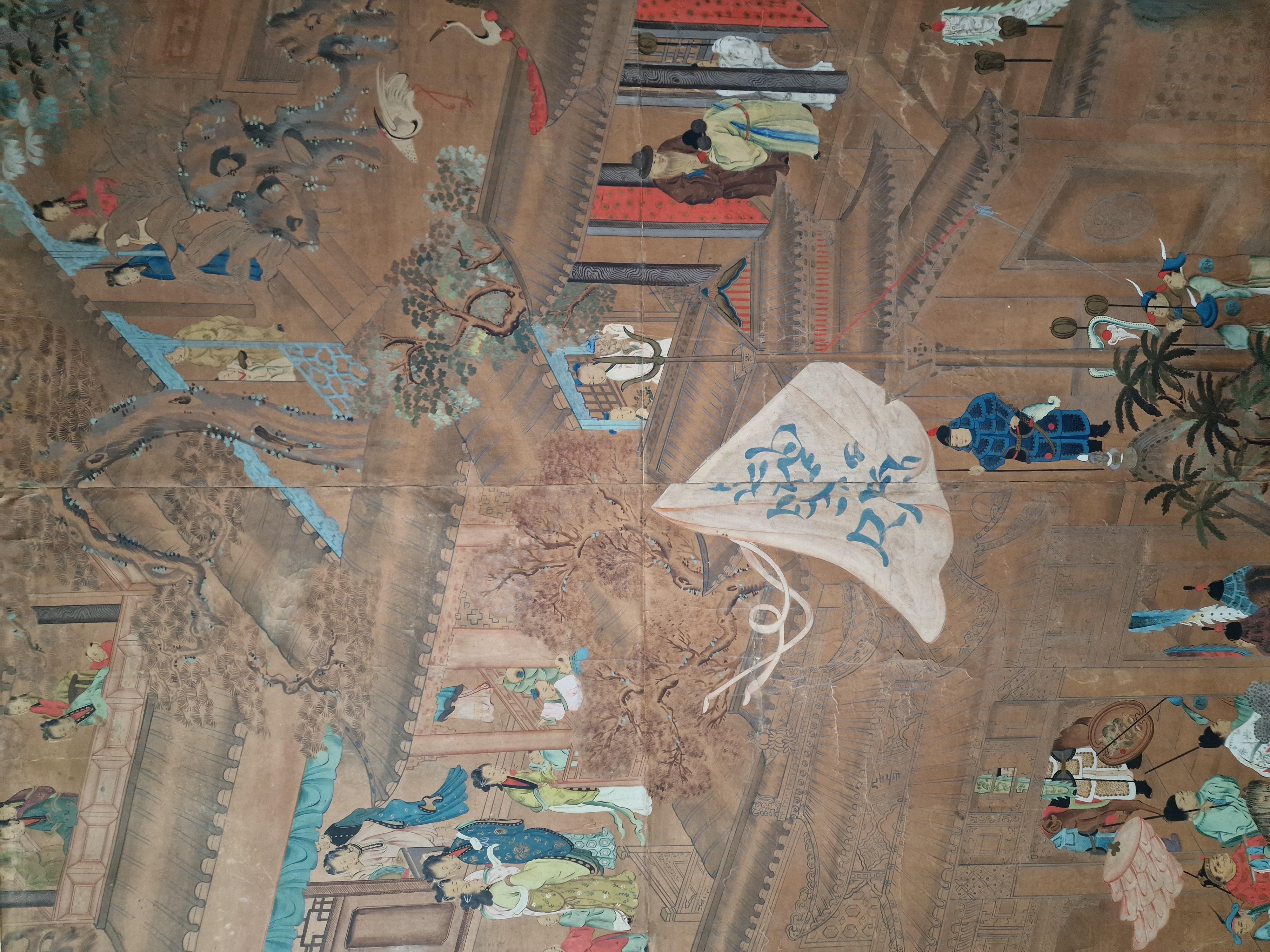 BIOMBO CHINO PINTADO DE PAPEL PINTADO DE SEIS PANELES
LA DINASTIA QING DE LOS PAPELES DE PARED, finales de  1700, MONTADO POSTERIORMENTE
CADA PANEL MIDE 180 X 60 CM
