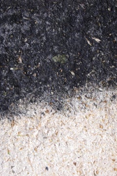 "Contrast" Abstraktes Schwarz und natürliches Beige, handgeschöpftes Papier, organische Wandkunst