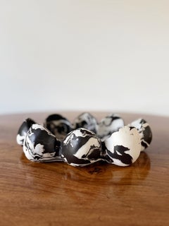 Cuenco de cerámica jaspeada Tenebris, fuente escultórica de porcelana