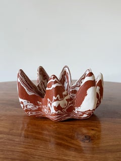 Ciotola in ceramica marmorizzata Solstice, vaso scultoreo in gres rosso