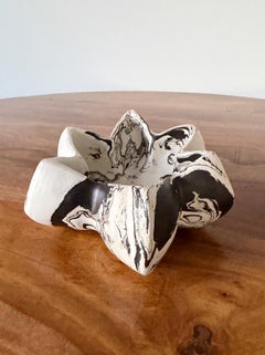 Onyx Sculptural Marmorierte Keramikschale, Schwarz-Weißes Feinsteinzeug
