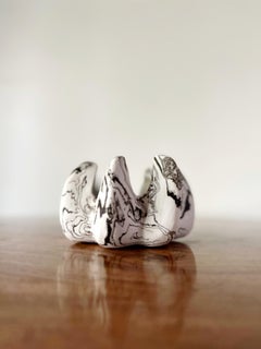 Summit Sculptural Marbled Ceramic Bowl, schwarz-weißes Feinsteinzeug