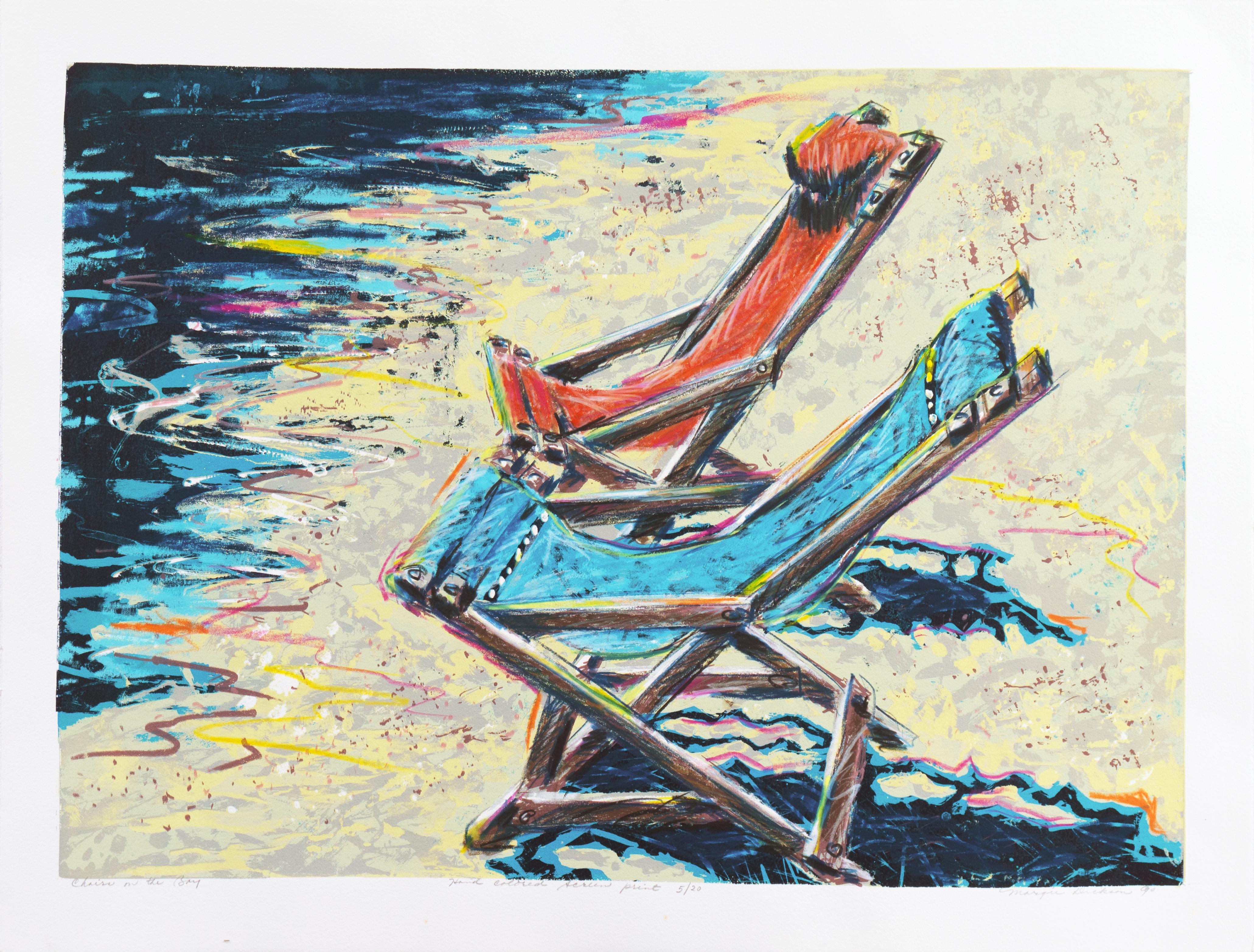 'Deckchairs on the Beach', handkolorierter Siebdruck – Print von Margie Dickson