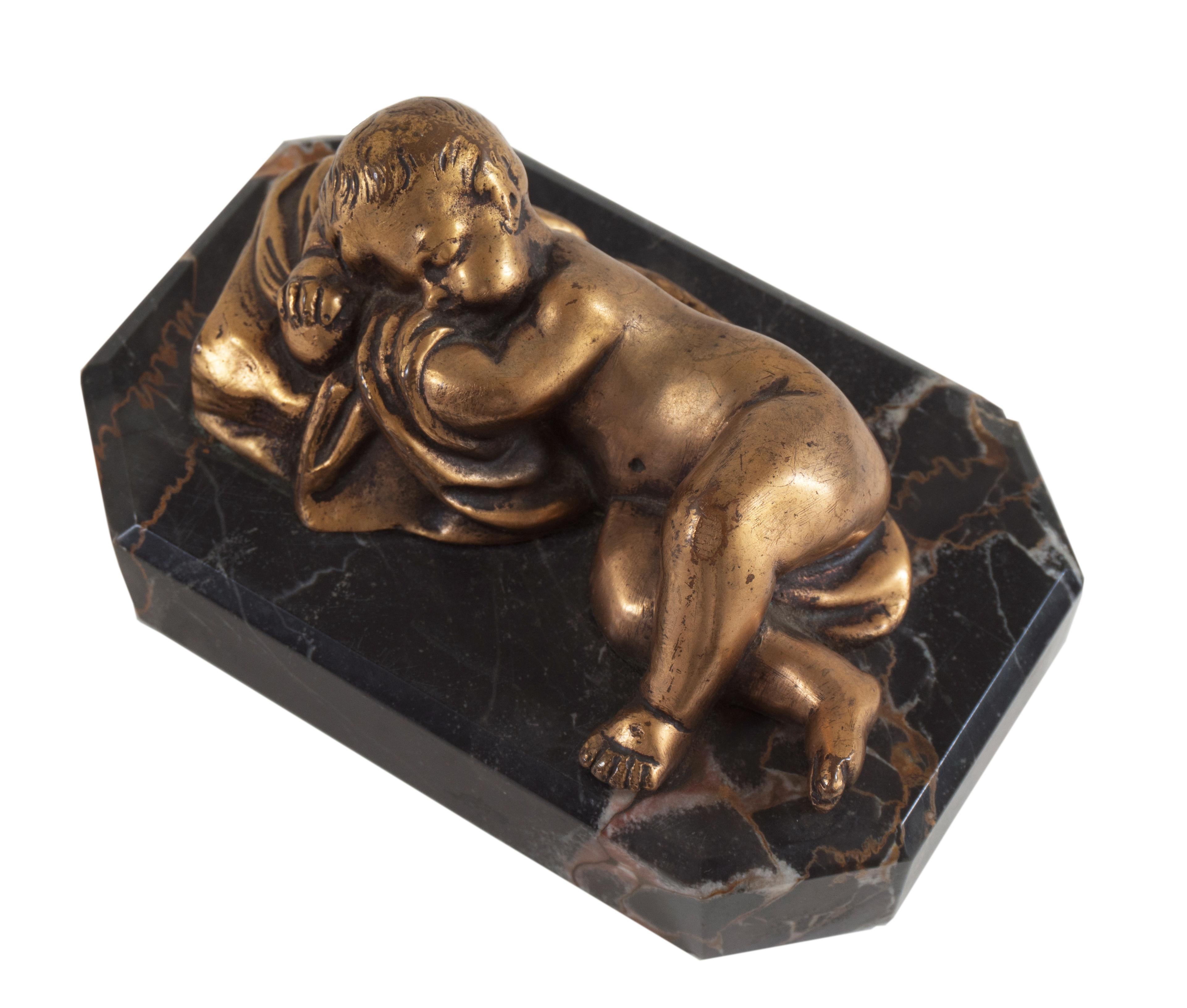  'Sleeping Cherub' Small Beaux Arts gilt-bronze sculpture on Portoro Marble Base - Gold Figurative Sculpture by Unknown