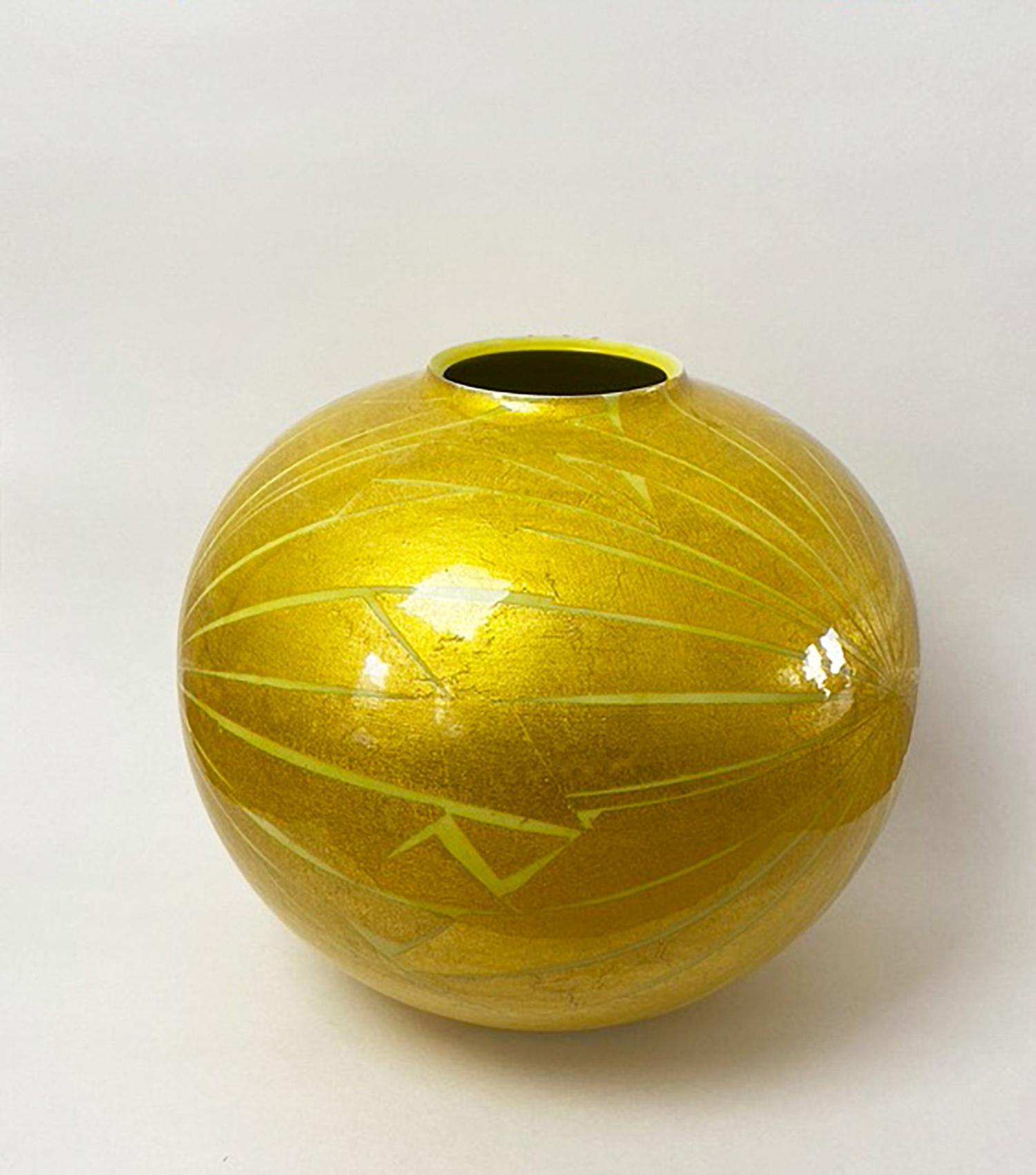 Yellow Globular Vessel - Art by ONO HAKUKO