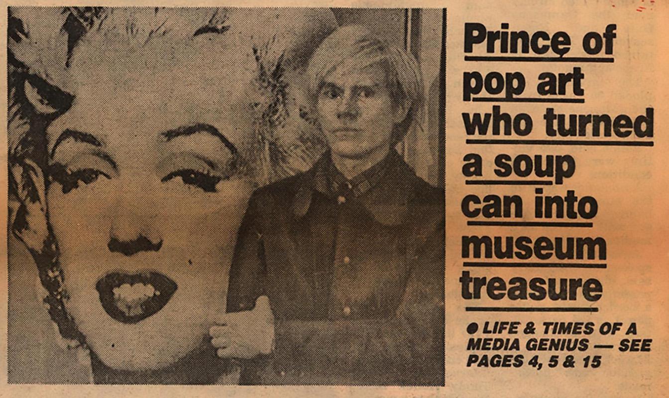 Andy Warhol meurt ! Ensemble de quatre journaux new-yorkais complets de 1987 annonçant la mort de Warhol.
Une série rare et très recherchée qui serait unique si elle était encadrée comme un collage. Un détournement ironique de la série Headline de