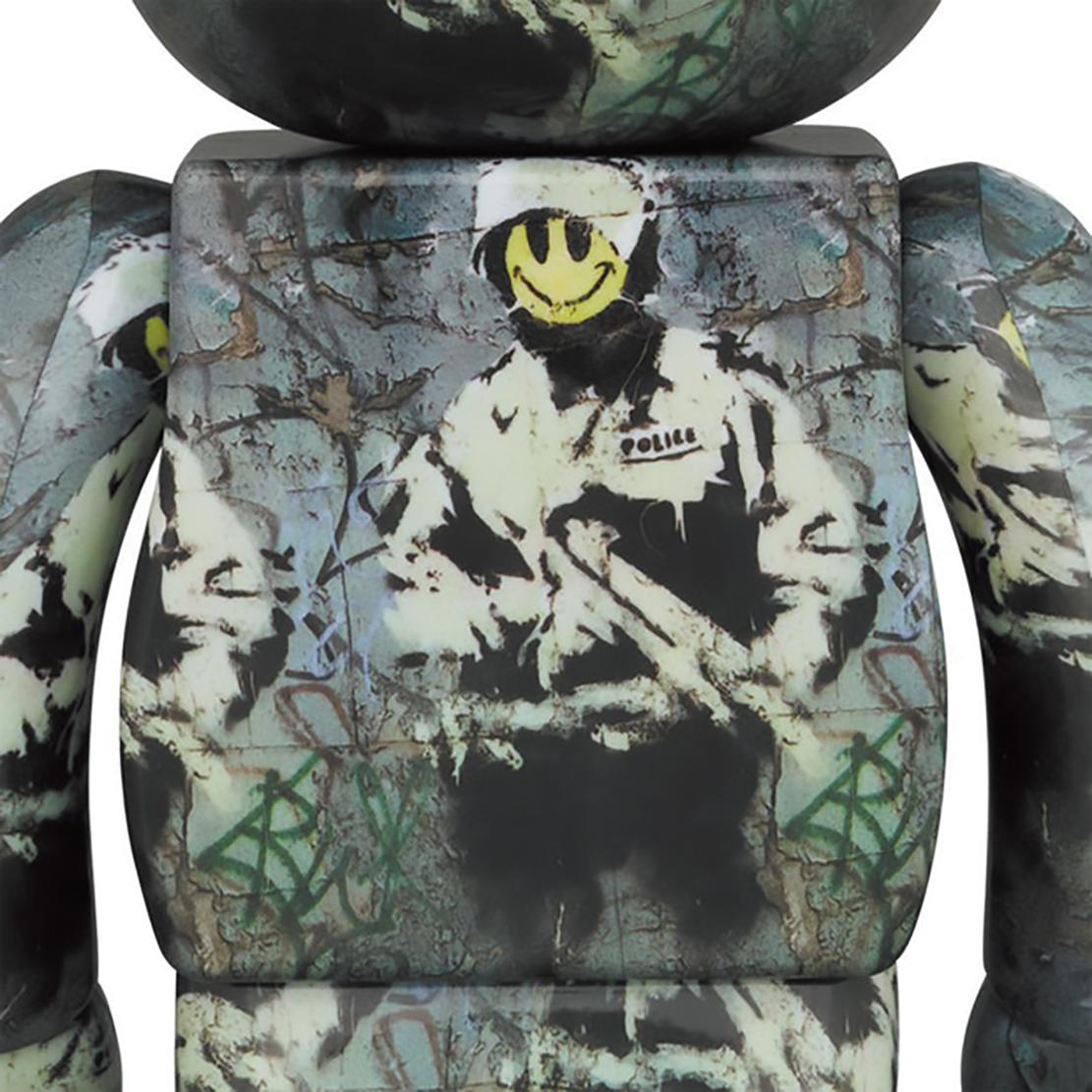 Policía antidisturbios Bearbrick 400  & 100% (Policía antidisturbios BE@RBRICK) en venta 1