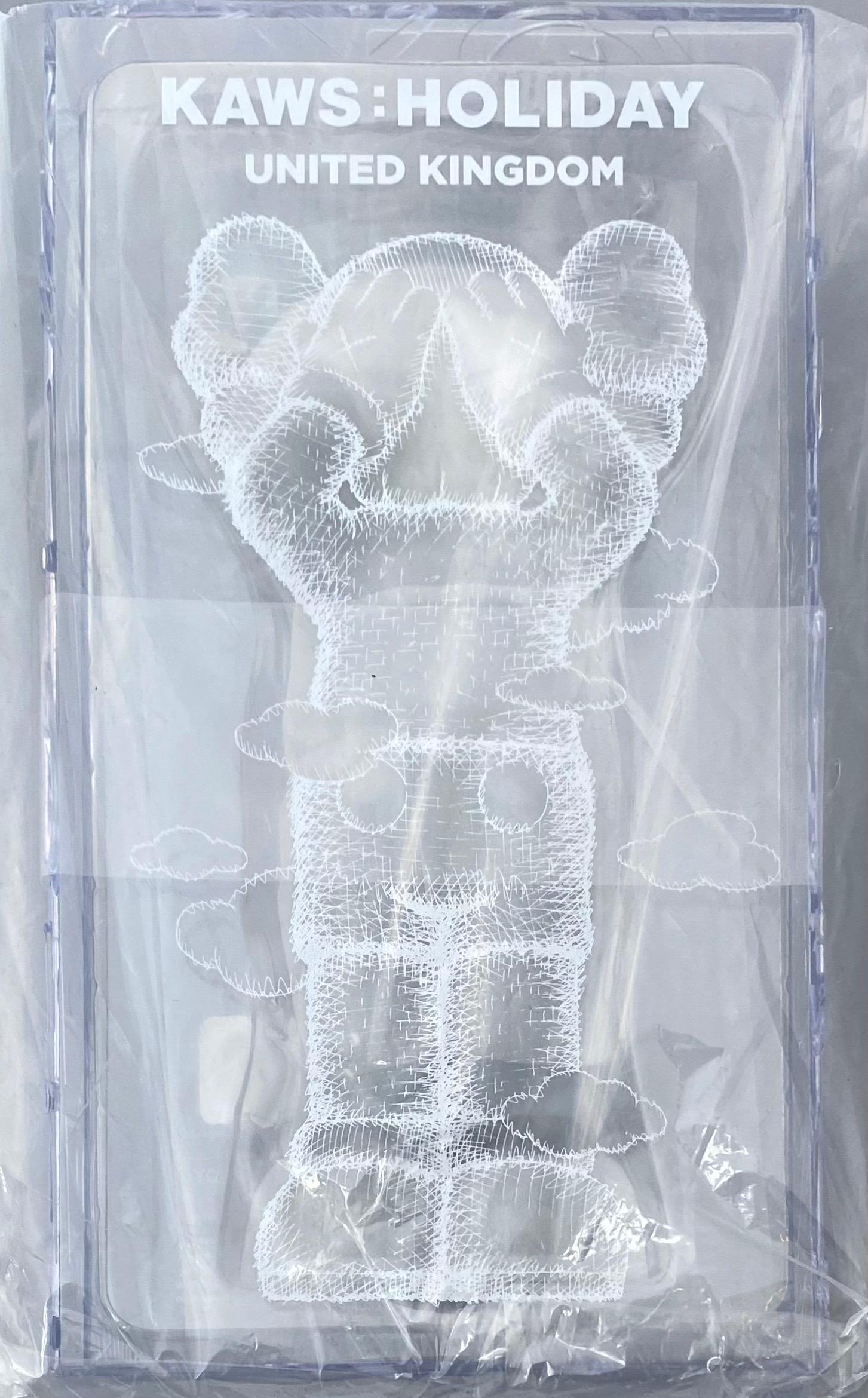 KAWS HOLIDAY UK, 2er-Set Werke (KAWS Vereinigtes Königreich) im Angebot 3
