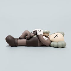 KAWS Singapur marrón (KAWS Compañero de vacaciones)