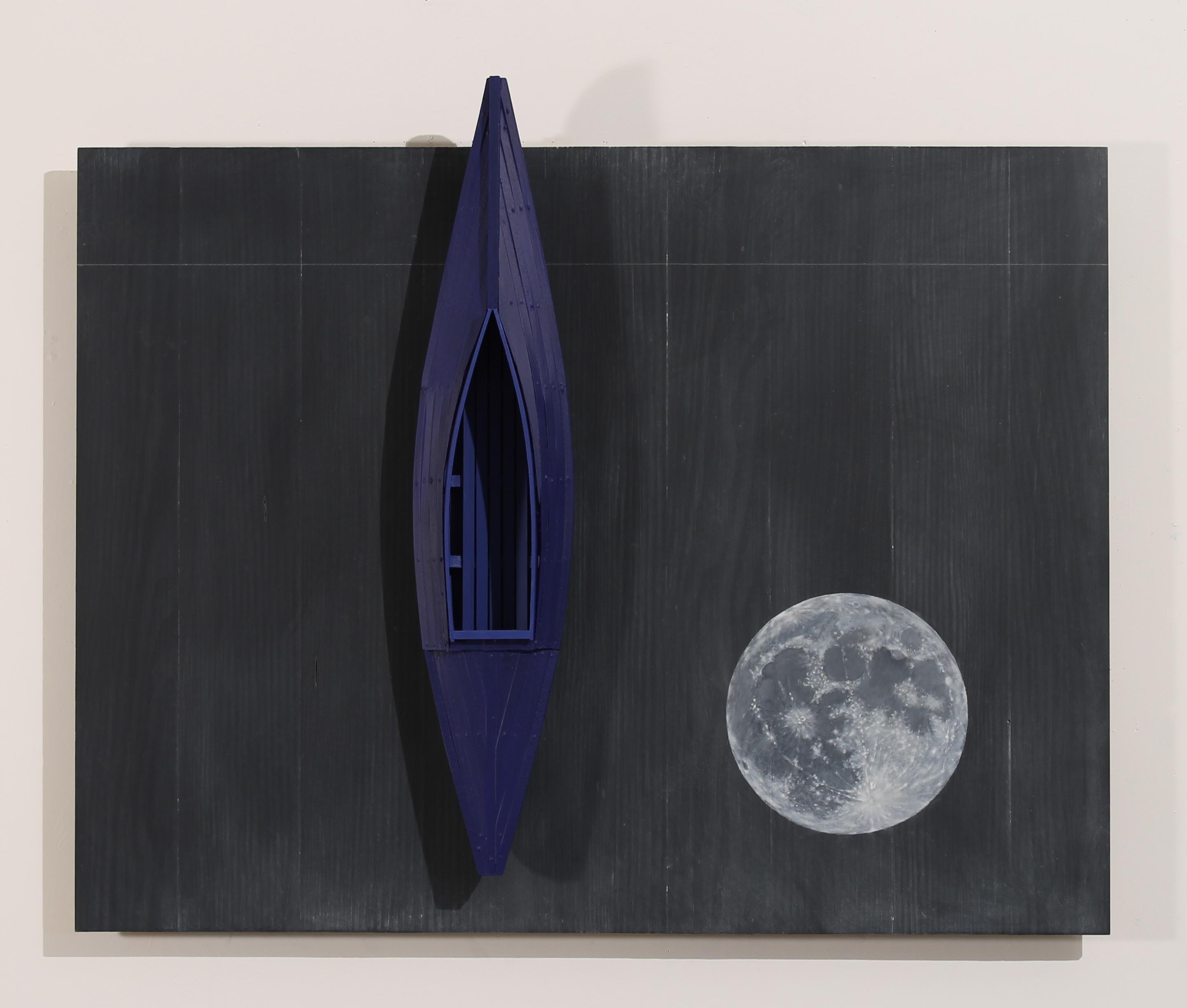 David Ruddell Still-Life Sculpture – Schwarzes Sideboard/ Full Moon/Blaues Boot
