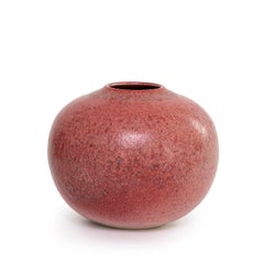 Rare Untitled Pink Vase (INV# NP5098) by Toshiko Takaezu