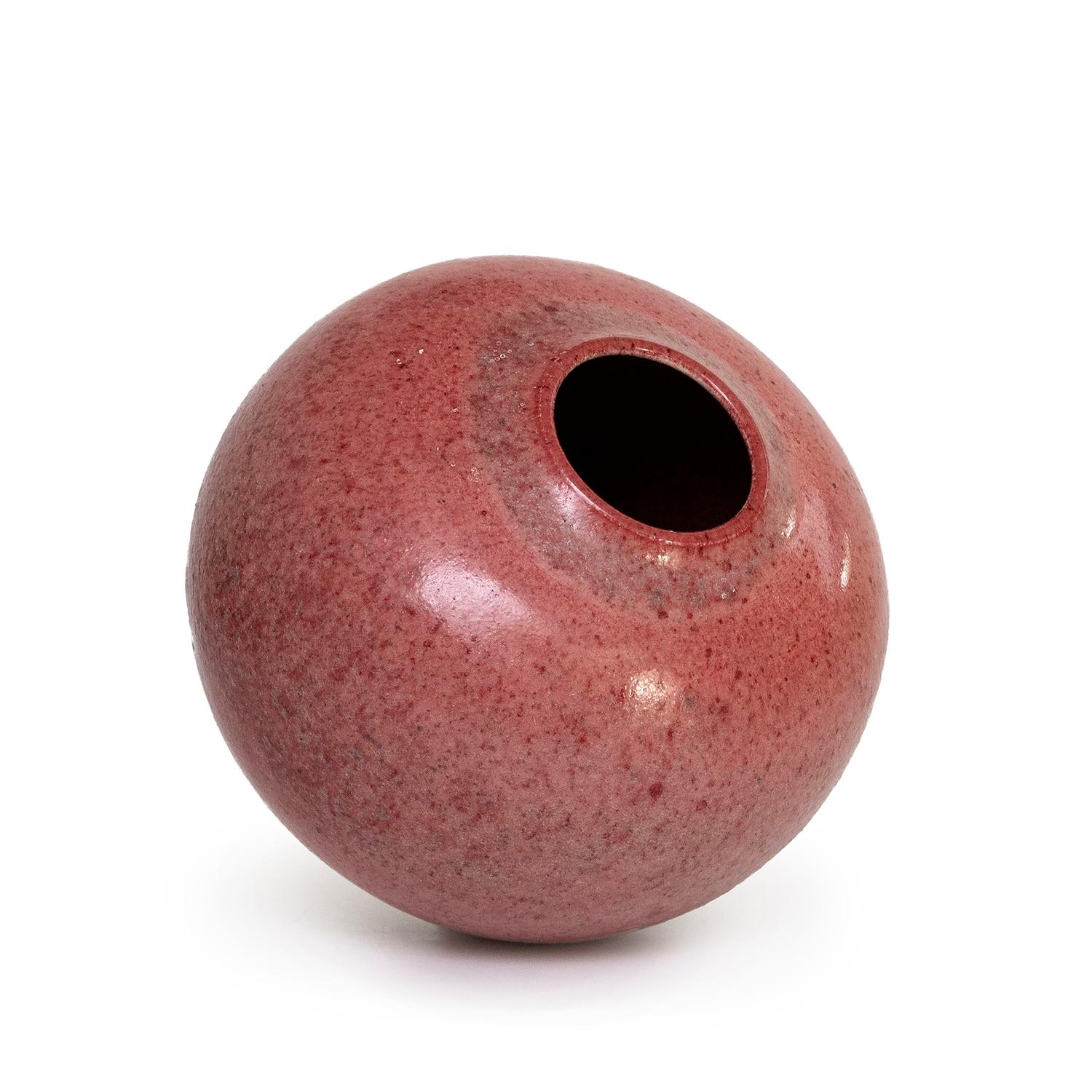 Rare Untitled Pink Vase (INV# NP5098) by Toshiko Takaezu For Sale 6