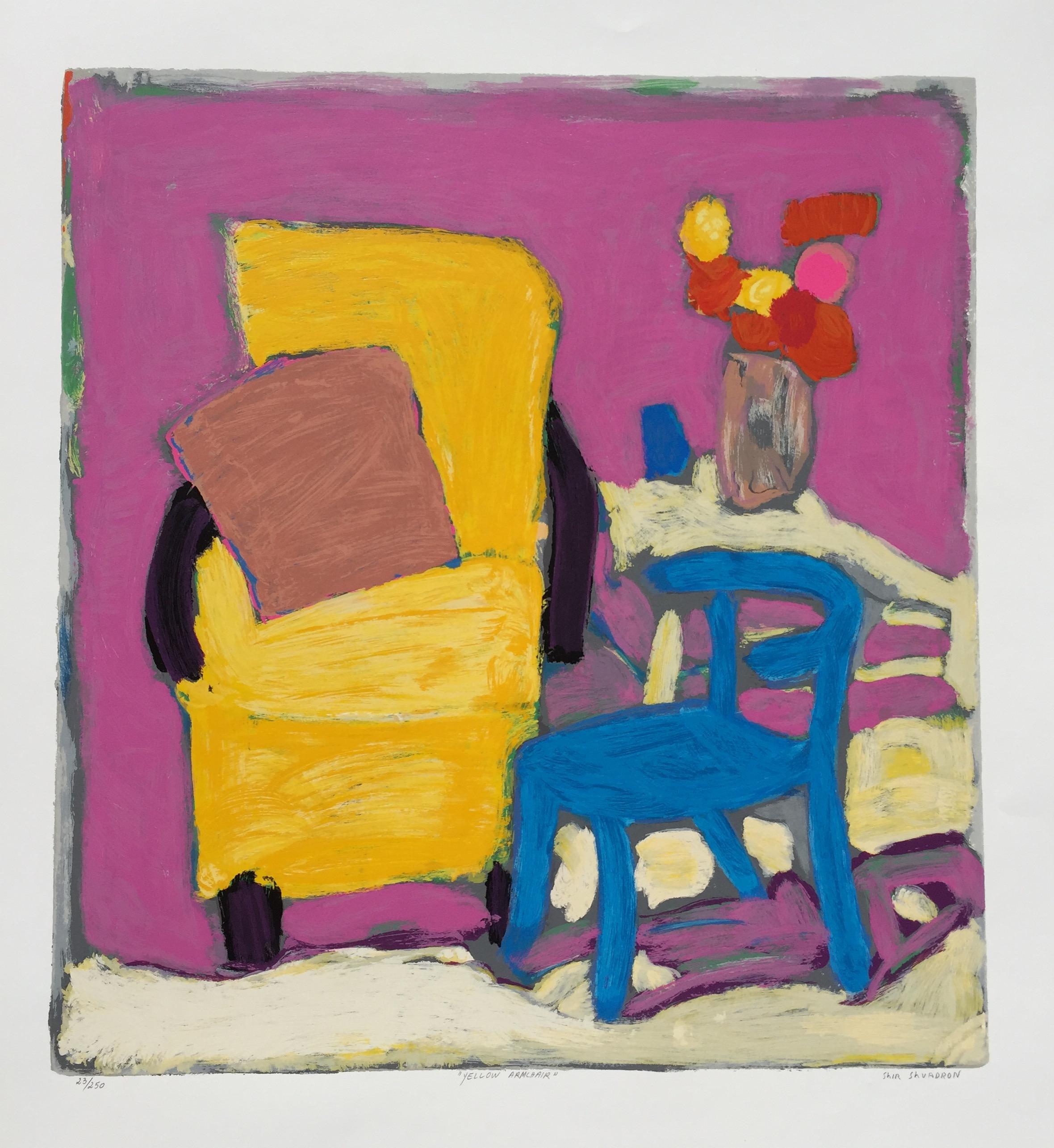 Gelber und rosafarbener zeitgenössischer Stillleben-Sessel mit hohem Siebdruck (Zeitgenössisch), Print, von Shir Shvadron