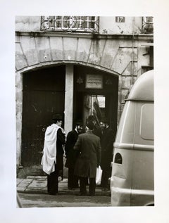 Retro Signed Silver Gelatin Photograph Chabad Shul Pletzl Paris Judaica Photo