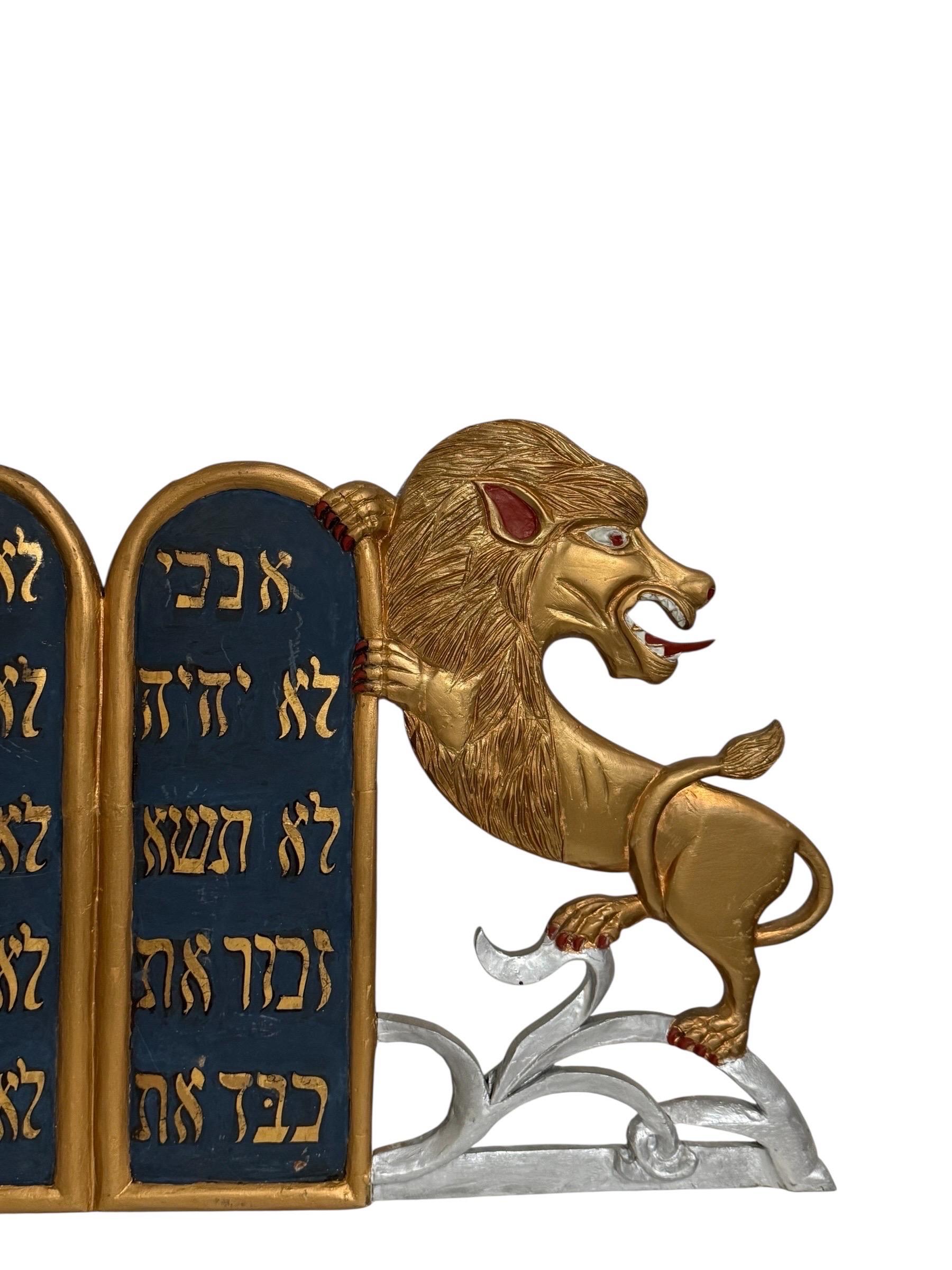 Rare Folk Art Hebrew Judaica Carved Gilded Wood Lions Torah Synagogue Sculpture For Sale 3
