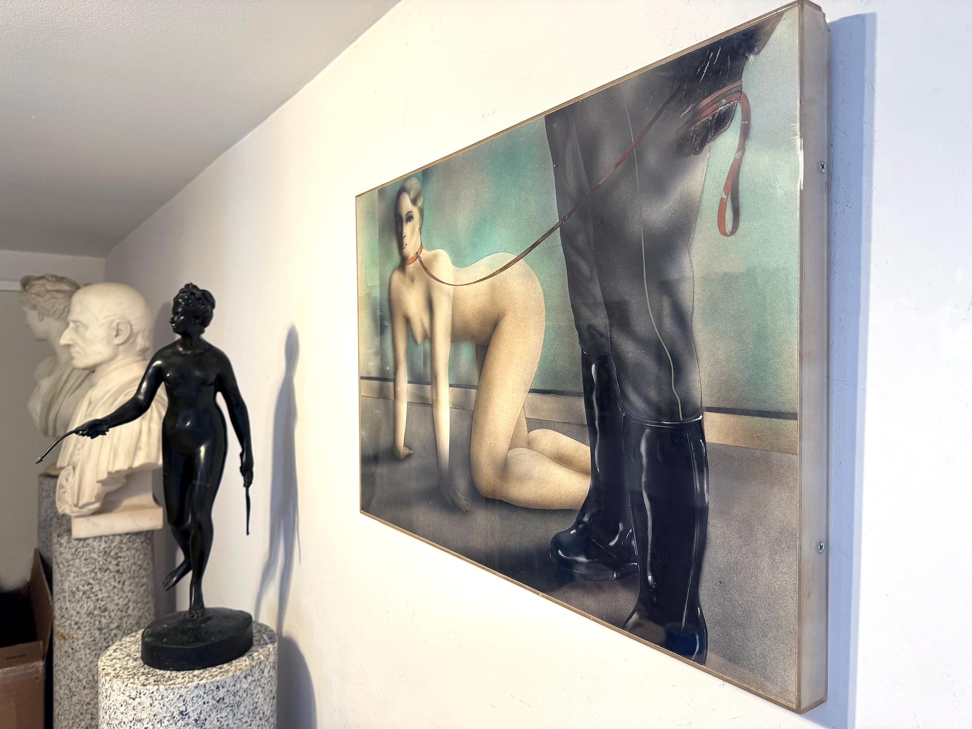 Donna sexy con guinzaglio e collare per cani:  S.I.M. - BDSM  - prima di Helmut Newton in vendita 7