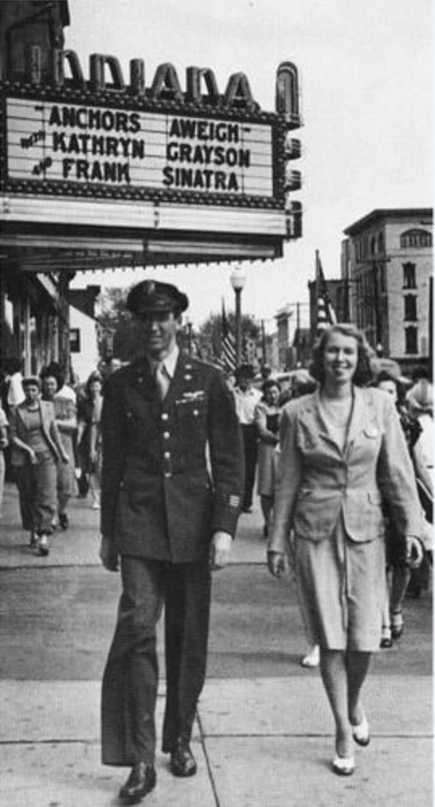 Cartel antinazi de la II Guerra Mundial - Hermana de Jimmy Stewart en venta 8