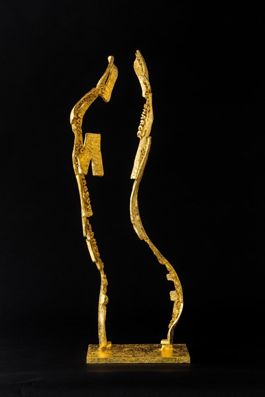 DAÑADO (pan de oro) - Sculpture Contemporáneo de Boky Hackel-Ward