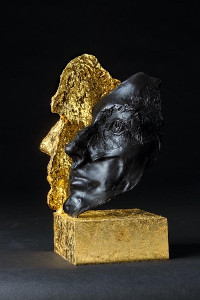 DAS ICH UND DAS ES (Gold), Figurative Sculpture, von Boky Hackel-Ward