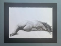 „Reclining Figure #7“ von Assael, Graphitzeichnung einer nackten Frau, ungerahmt, 9x13 in