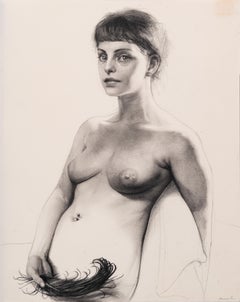 „Sandra mit Feder“ von Asasael, realistische Zeichnung, Aktporträt, 13 x 10,5 Zoll, signiert
