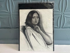 « Portrait : la main sur la joue » — portrait de femme, dessin, graphite sur papier