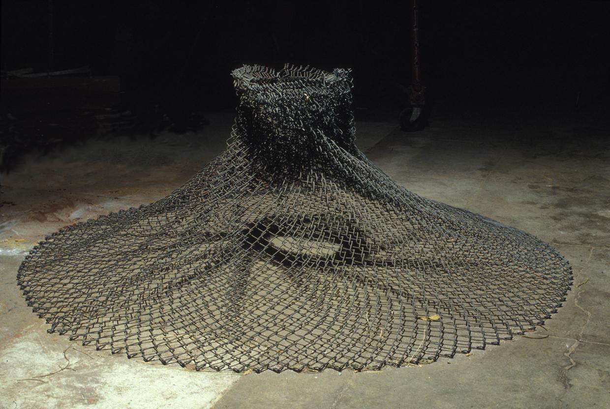 « Aperture », sculpture abstraite à maillons en métal de John Ruppert en vente 1