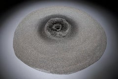Sculpture abstraite en sable volcanique « Vortex » de John Ruppert