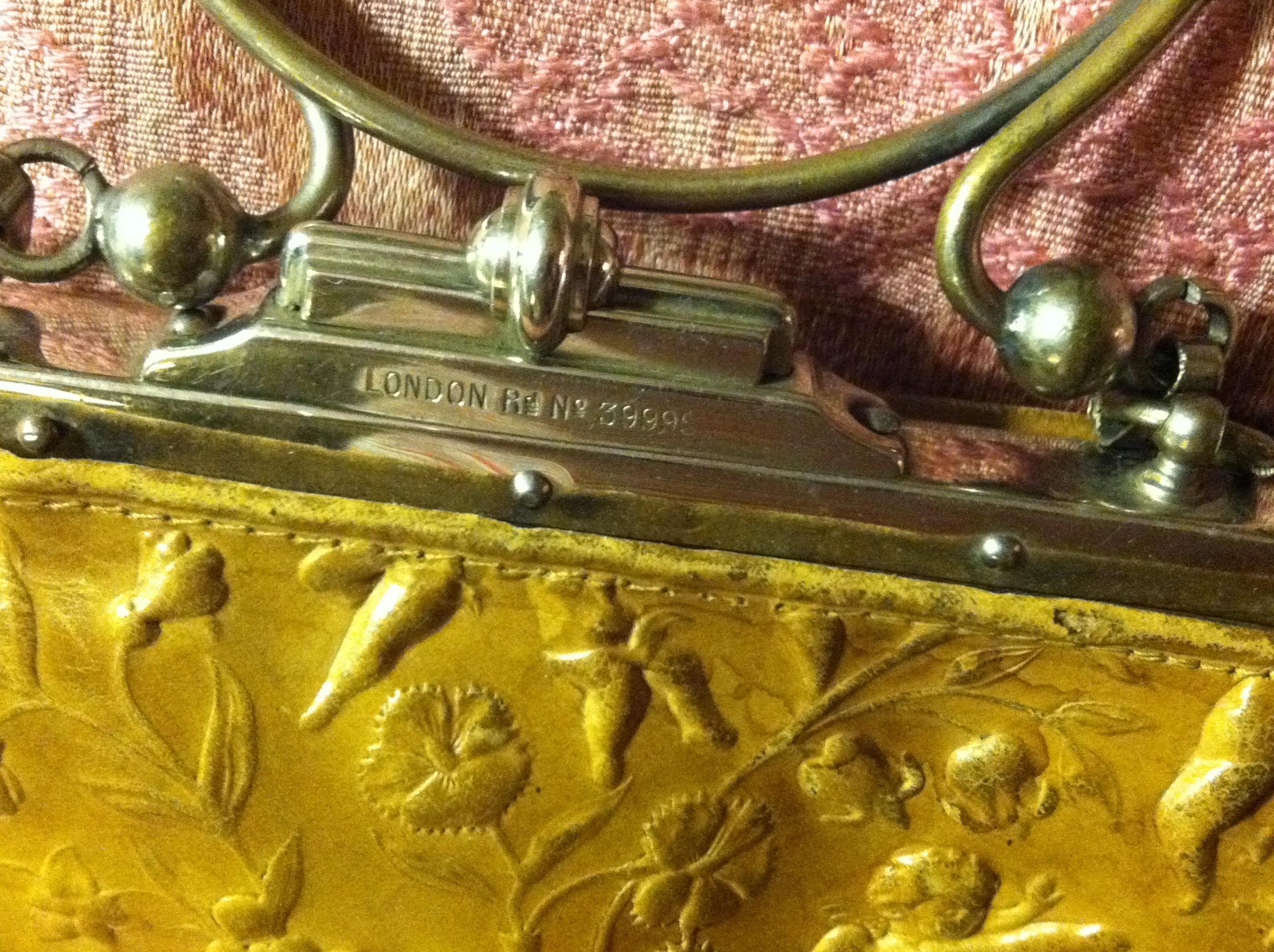 Victorian Embossed Leather Purse 3